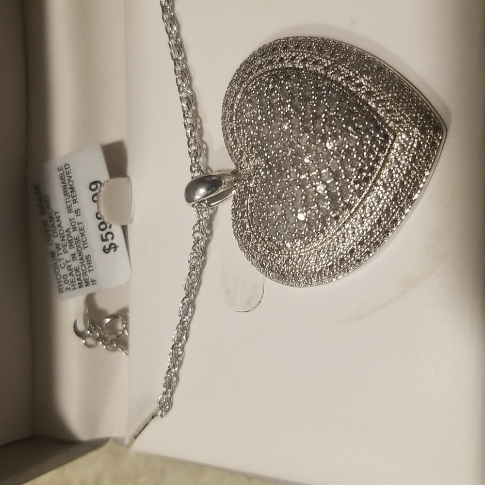 BRAND NEW W/ Tags!❤ HEART 2 CTW GENUINE💎 DIAMOND NECKLACE - Picture 9 of 9